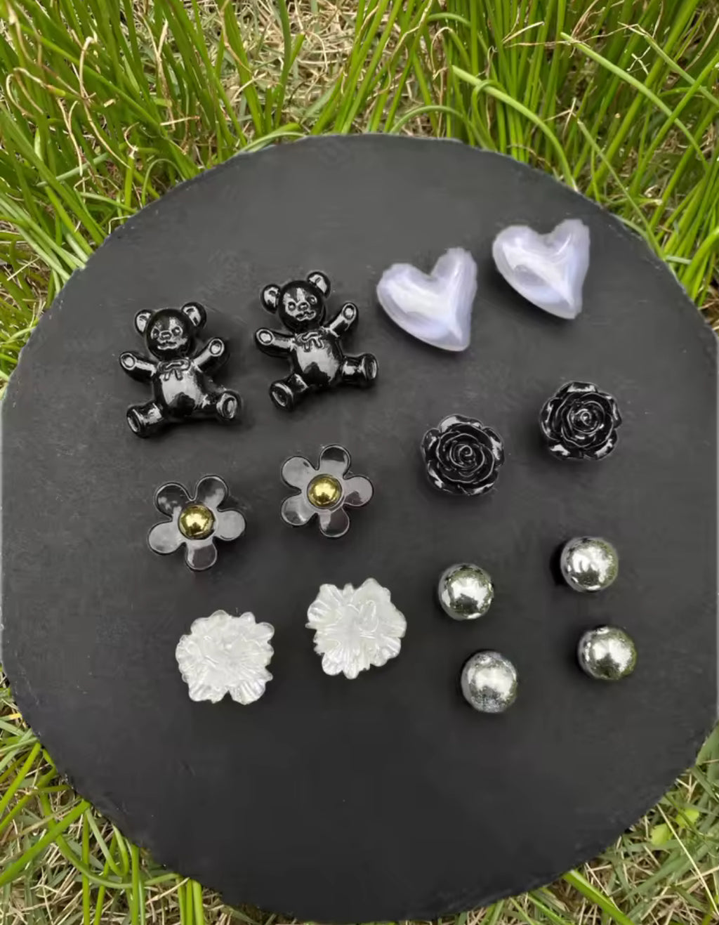 Obsidian Black Teddy Clog Charms Set