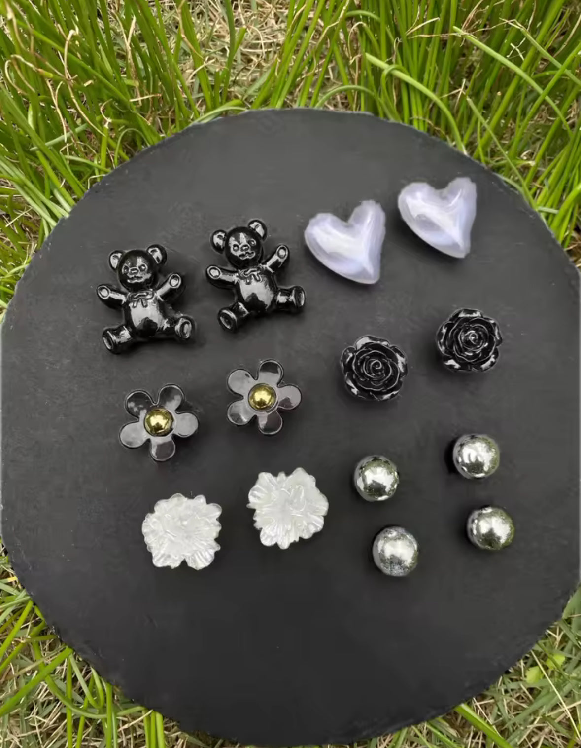 Obsidian Black Teddy Clog Charms Set