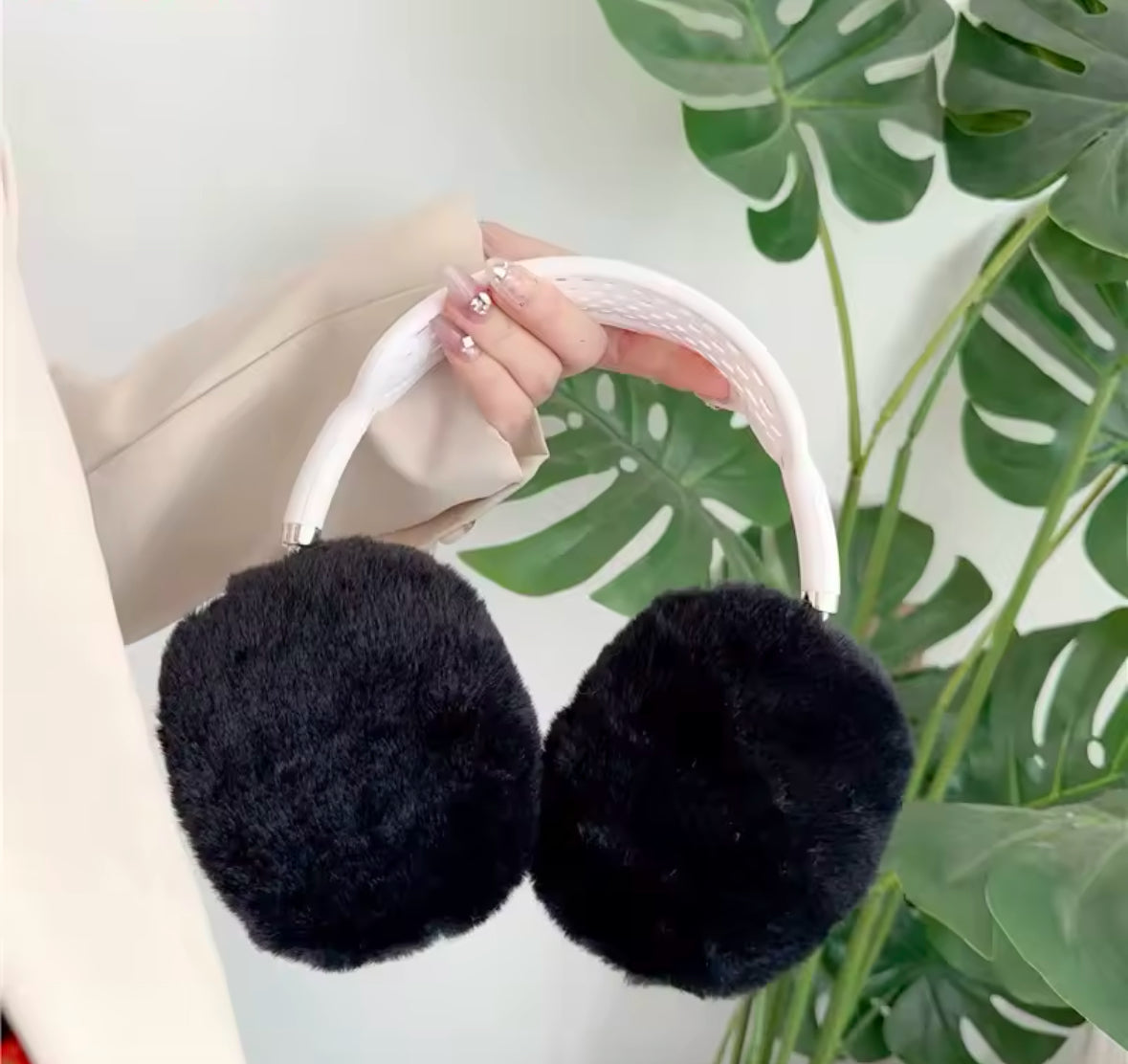 Fluffly Faux Fur AirPods Max Headphone Case Covers