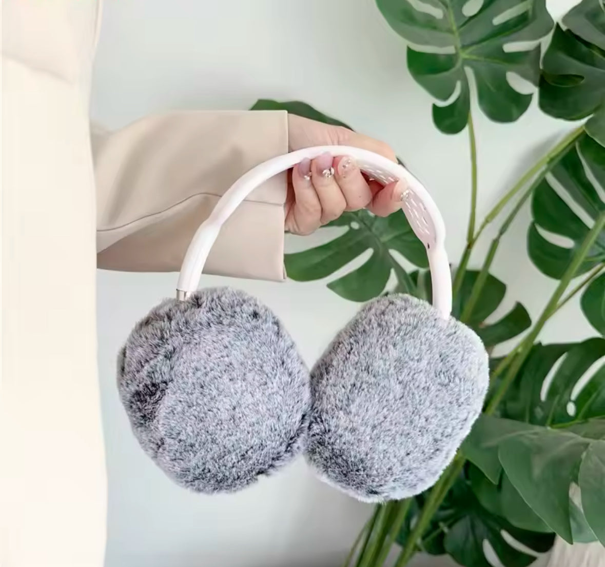 Fluffly Faux Fur AirPods Max Headphone Case Covers