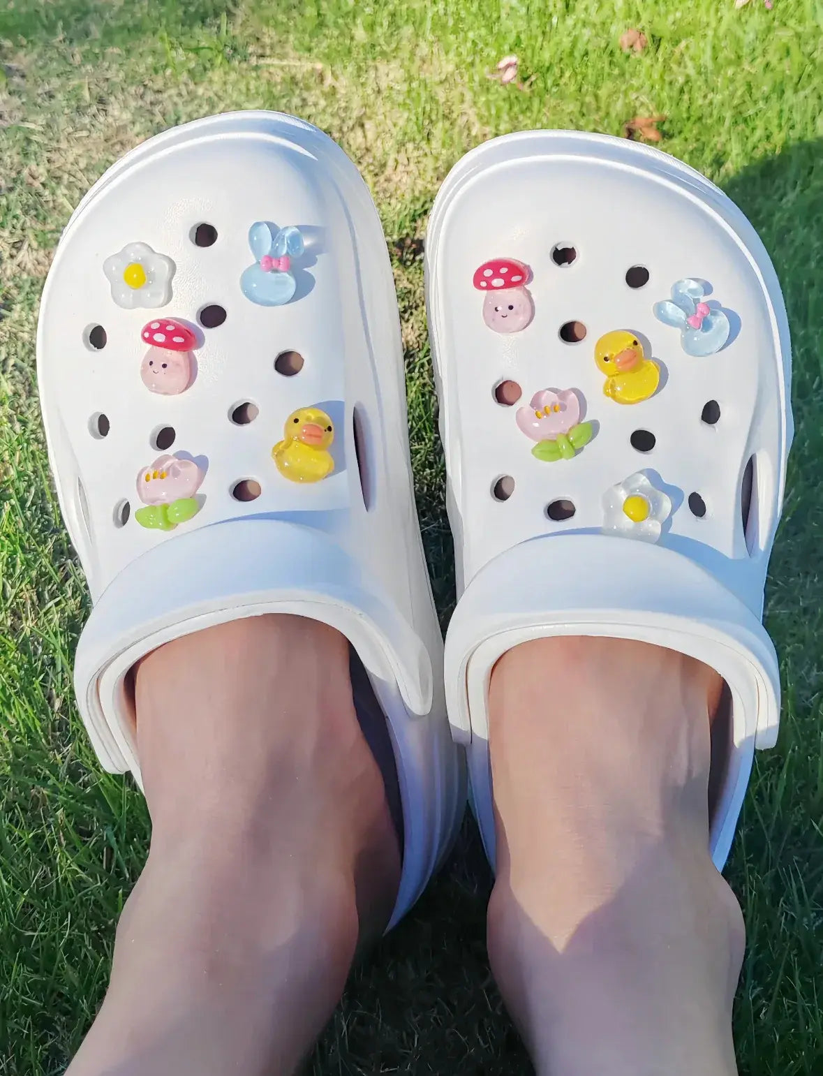 Kawaii Chibi Friends Clog Charms Set