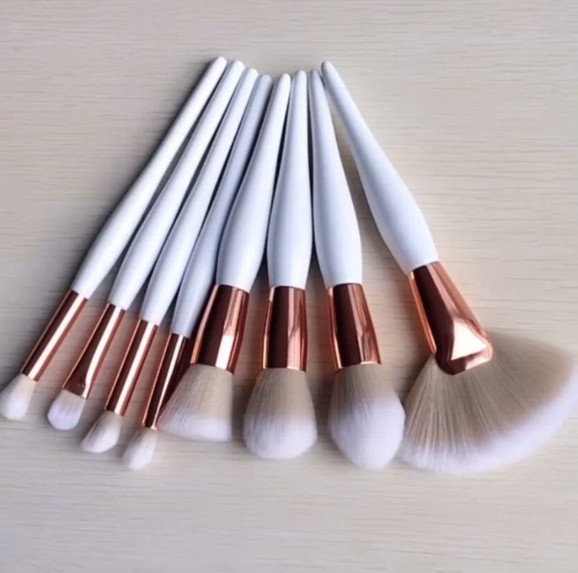 Juego de brochas de maquillaje Fluffy White Clouds