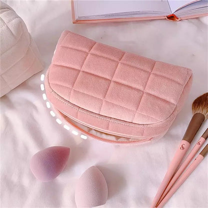 Quilted Arch Puffy Plush Cosmetic Multifunction Makeup Bag, Size: 7