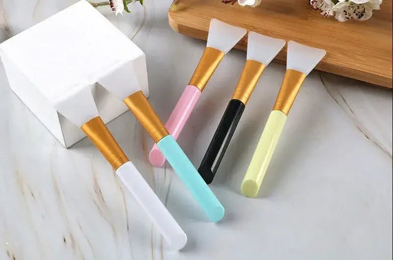Silicone Face Mask Application Brush 1pc - Black